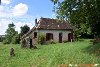 Chaumière du 18ème dans cadre bucolique