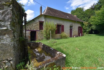 Chaumière du 18ème dans cadre bucolique