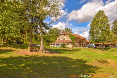 Seule avec 20 hectares dans lieu idyllique