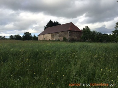 Maison, grange et gîte près du lac de Rouffiac