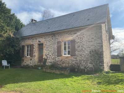 Maison, grange et gîte près du lac de Rouffiac