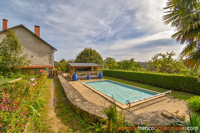 Maison avec granges, piscine et 1,5 hectare