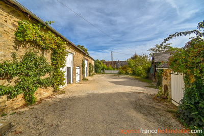 Maison avec granges, piscine et 1,5 hectare