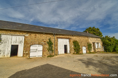 Maison avec granges, piscine et 1,5 hectare