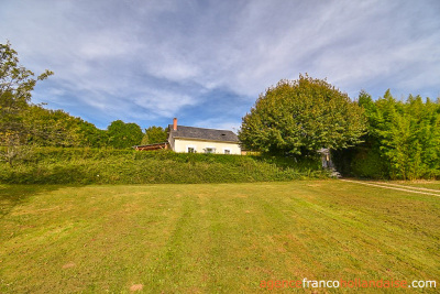 Maison avec granges, piscine et 1,5 hectare