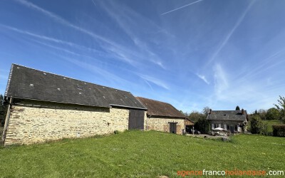 Grange avec 2 CV et maison