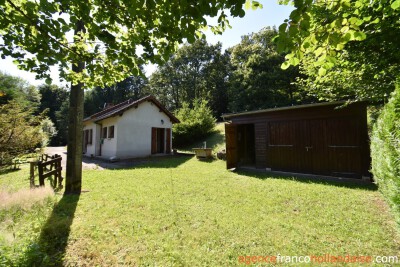 Petite maison dans un hameau