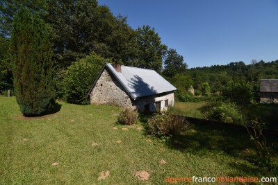 Petite maison dans un hameau