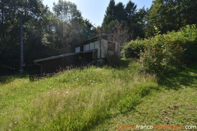 Petite maison dans un hameau