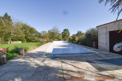 Bien situé, au calme et avec piscine