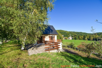 Il surplombe la vallée