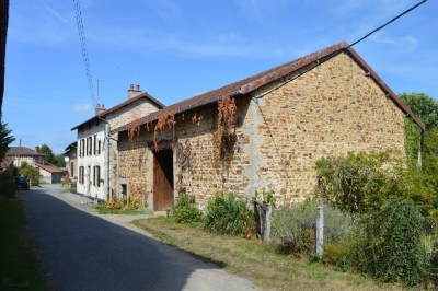 Maison, grange et piscine sur 9.144 m²